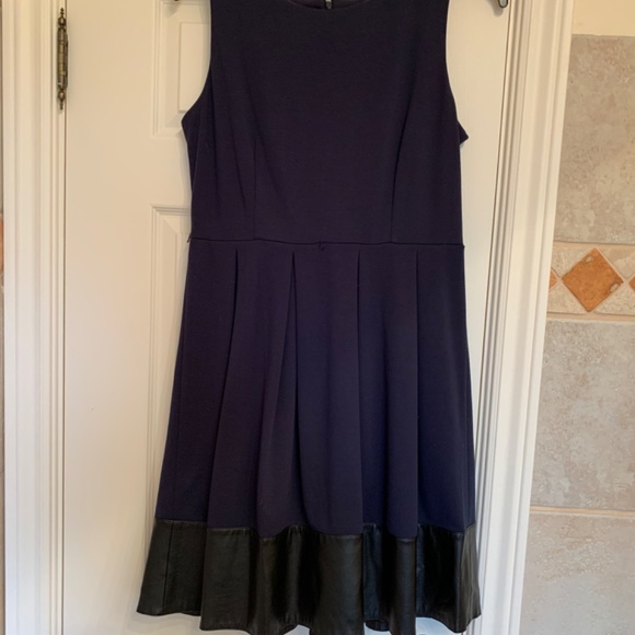 Calvin Klein Faux Leather Trim Fit&Flare Dress Blue/Black Size 12 - Picture 11 of 11